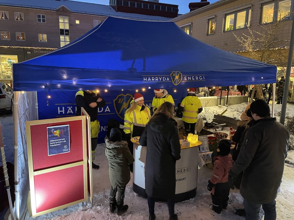 Härligt julig energi i Mölnlycke centrum